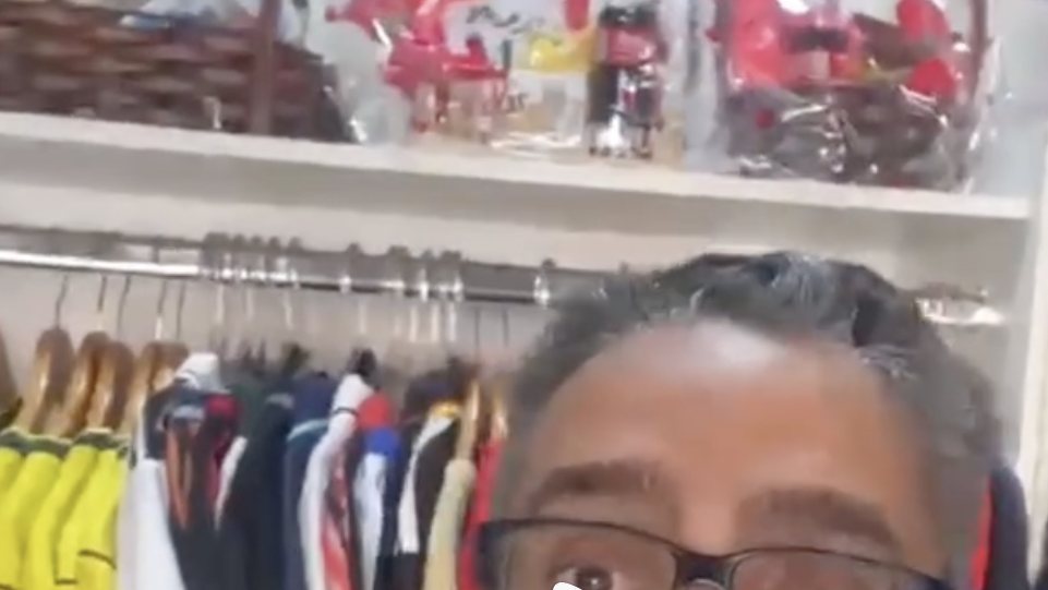 Rony, cliente da PrecaLivre, gravando seu depoimento